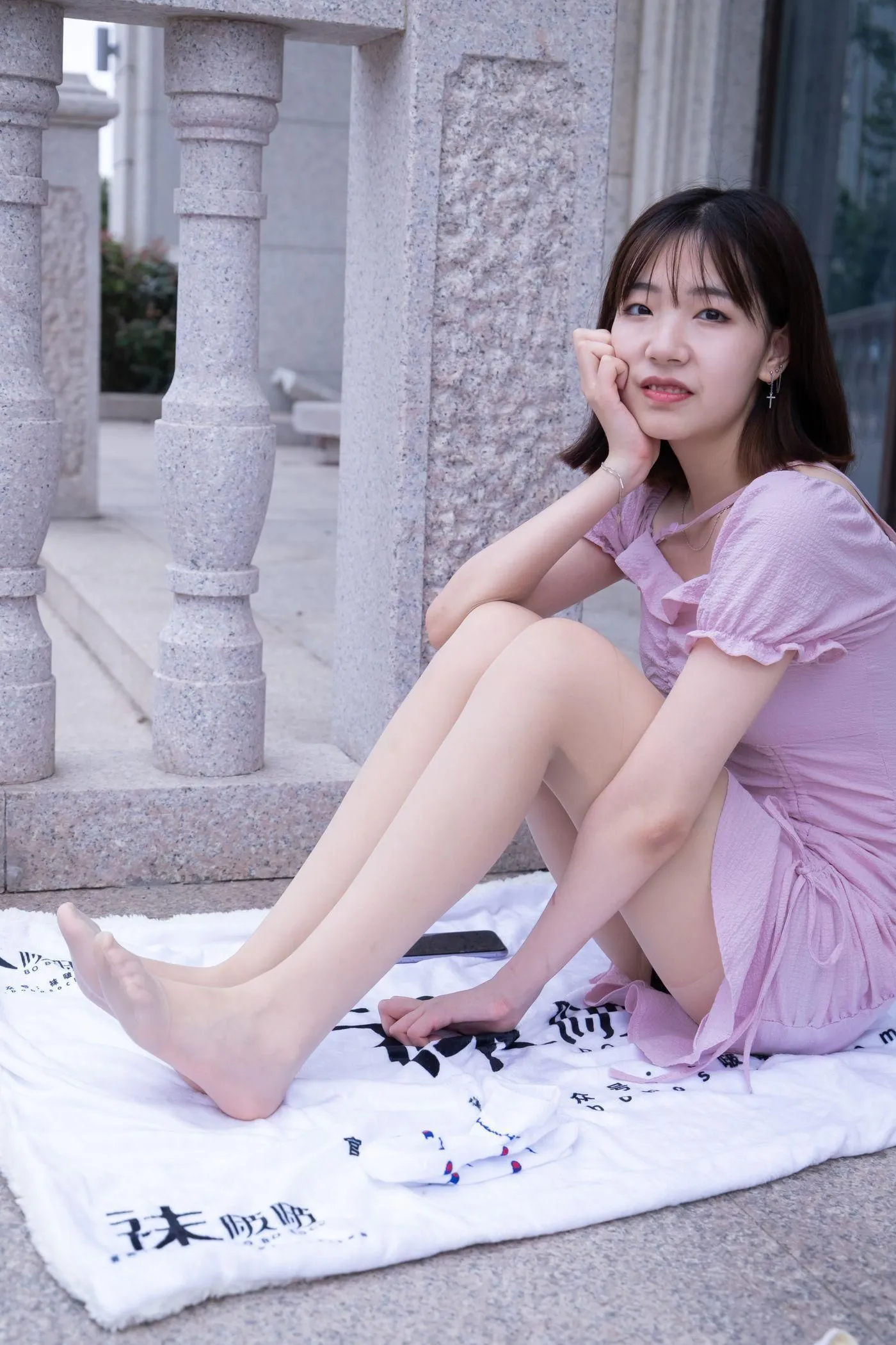 [BoBoSocks袜啵啵]NO.001 小甜豆-帆布鞋、白棉袜、肉丝 [138P]插图2